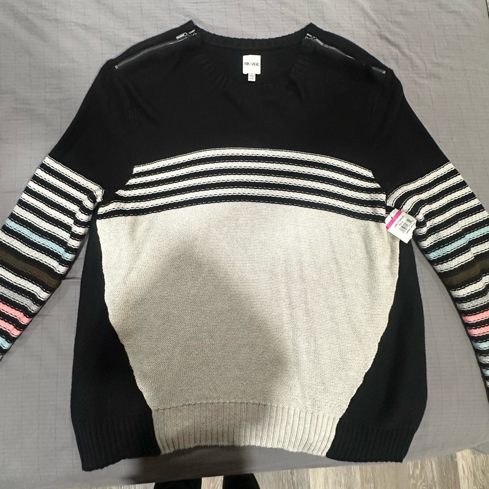 Nic+Zoe Woman’s Black and Cream Striped Sweater Size XXL